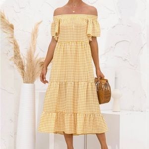 NWT, Plaid Yellow and White Checkered Dress, off the shoulder, cotton, Size Sm